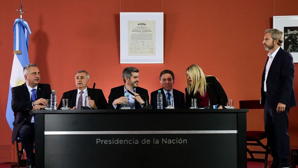 Marcos Peña, Dujovne y Frigerio, los negociadores del acuerdo con los gobernadores