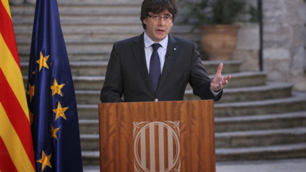 Puigdemont aclaró que no busca asilo político pero demanda garantías para volver