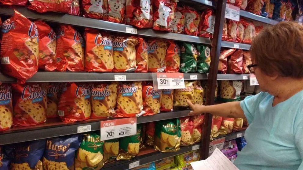 Comerciantes afirman que la canasta navideña llegará con aumentos del 40%