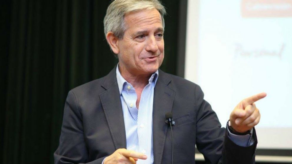 Ibarra negó que el Estado vaya a reducir su personal