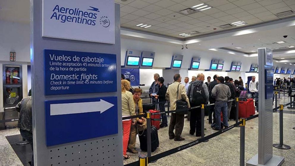 Confirmaron el paro de mañana que afecta los vuelos de Aerolíneas