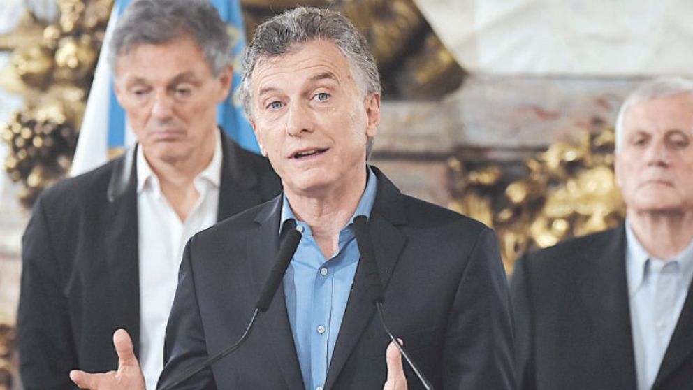 Macri lanza un paquete de ajuste con más impuestos y recorte de jubilaciones