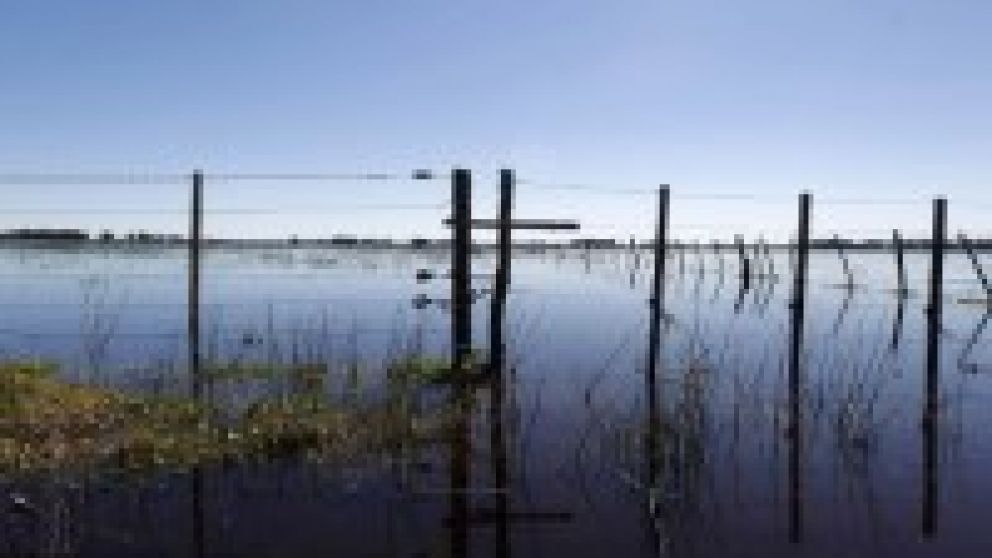 Inundaciones: siete municipios bonaerenses siguensin emergencia 