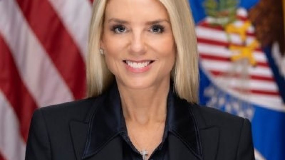 “Toda la ira de la justicia estadounidense”: la advertencia de la fiscal Pam Bondi a Maduro y su esposa