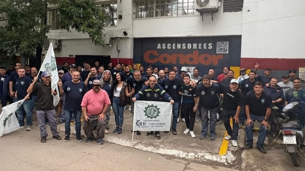 Los 34 trabajadores de Ascensores Cóndor no cobran sus sueldos desde hace 6 meses