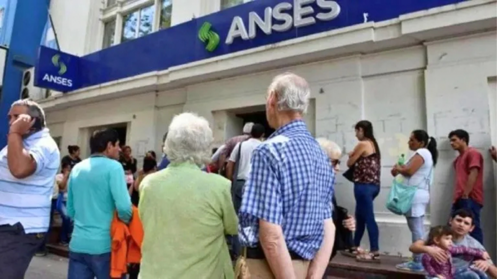 En enero, los jubilados y pensionados cobrarán menos que en diciembre