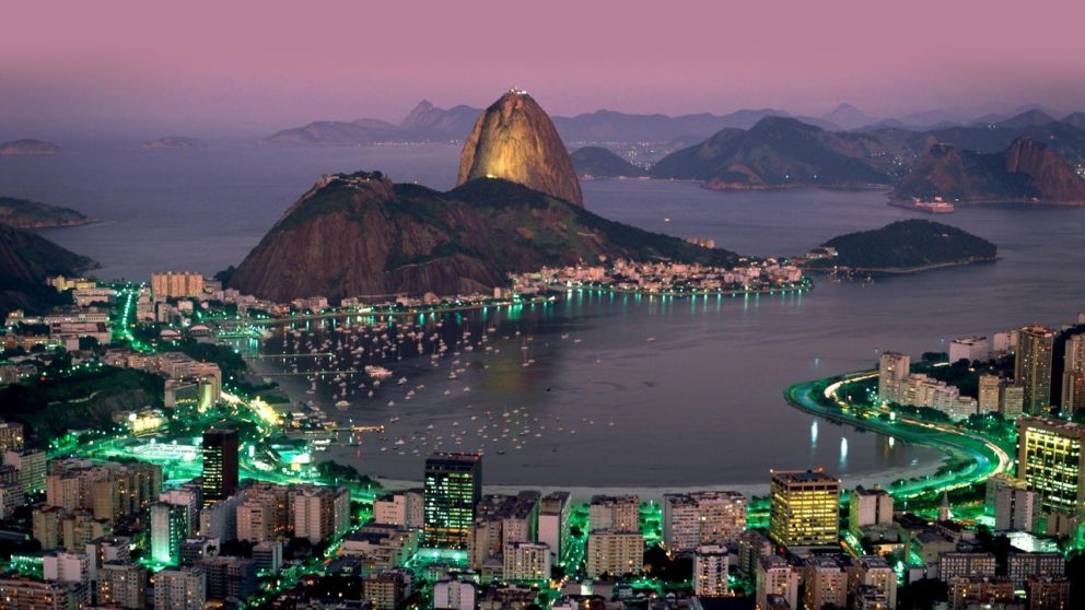 Turistas recorren un destino emblemático de Brasil, en un año récord para el turismo internacional