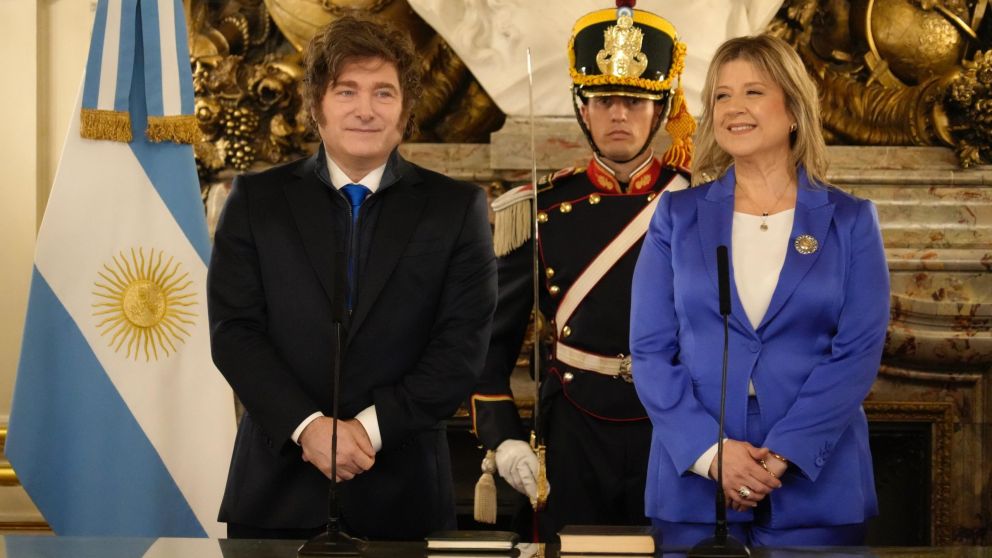 Alejandra Monteoliva juró en un acto encabezado por Javier Milei