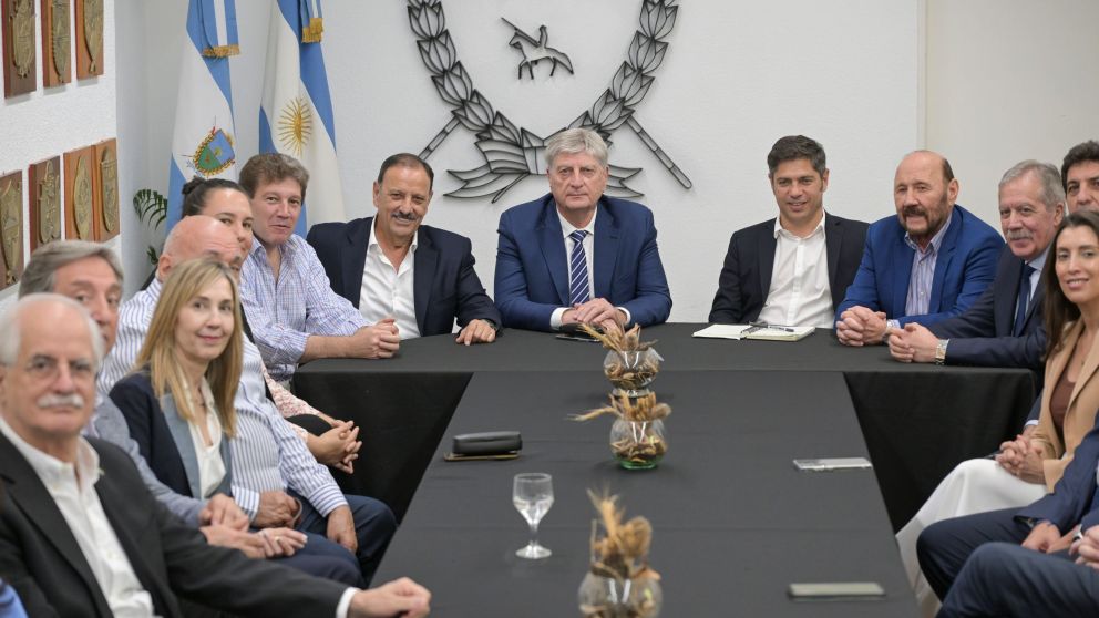 Los gobernadores afirmaron que el Gobierno de Mieli procede con incumplimientos financieros, deudas acumuladas y la interrupción de la obra pública.