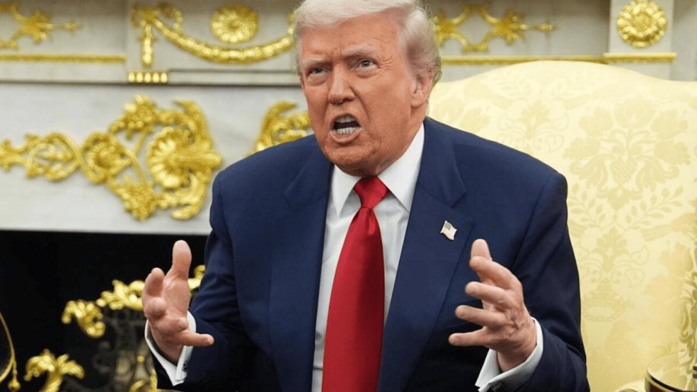 Donald Trump demand� a la BBC.