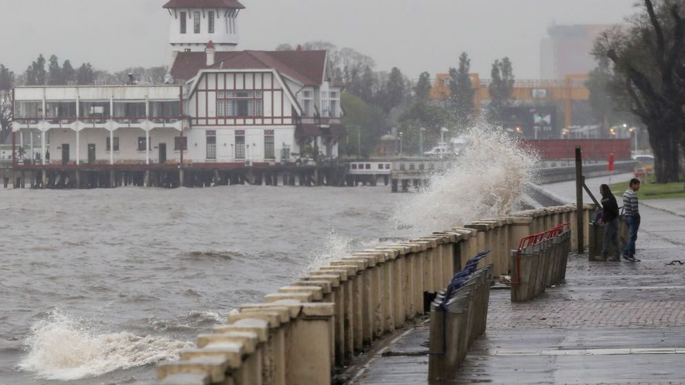 Alerta por agua contaminada