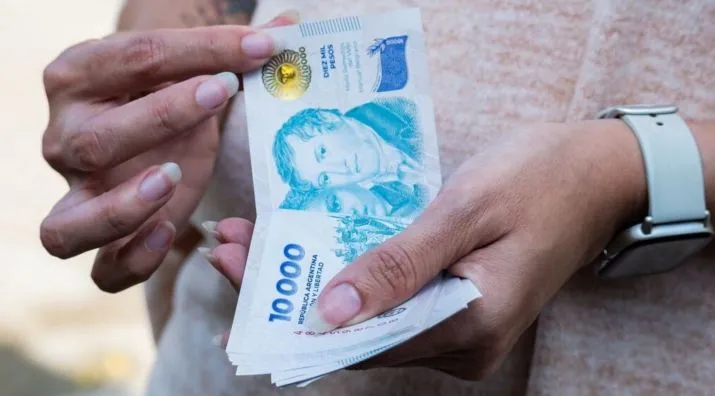 Plazo fijo tradicional o UVA: con la inflación que proyecta Caputo en 2026, ¿cuál conviene más?