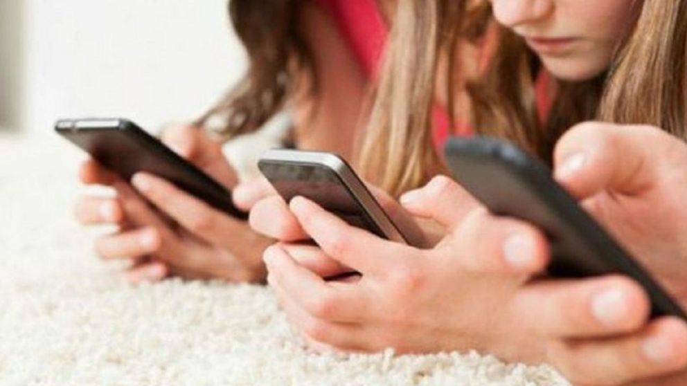 Prohibición para redes sociales