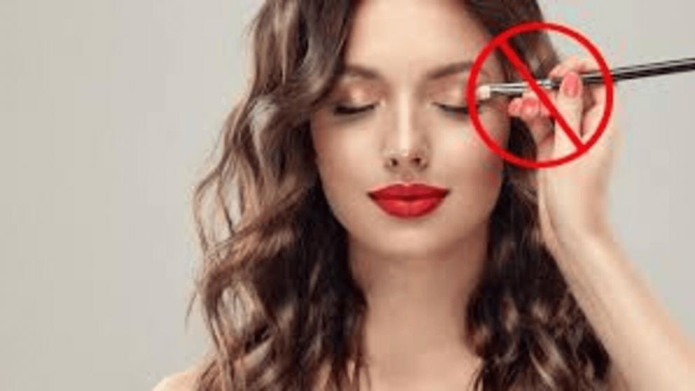 Qué revela realmente dejar el maquillaje de lado: la mirada psicológica que sorprende