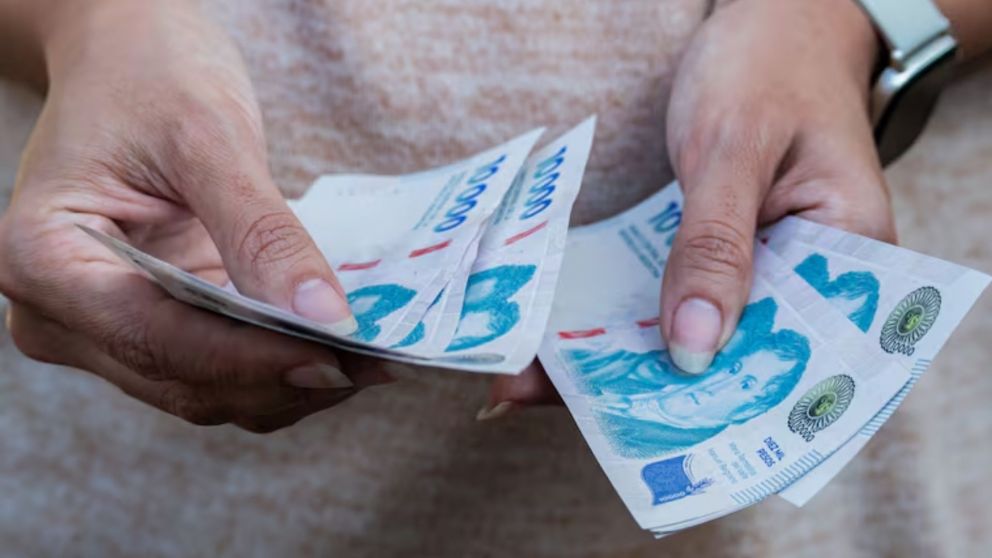 Los cajeros de banco ganan por encima de los $2.000.000