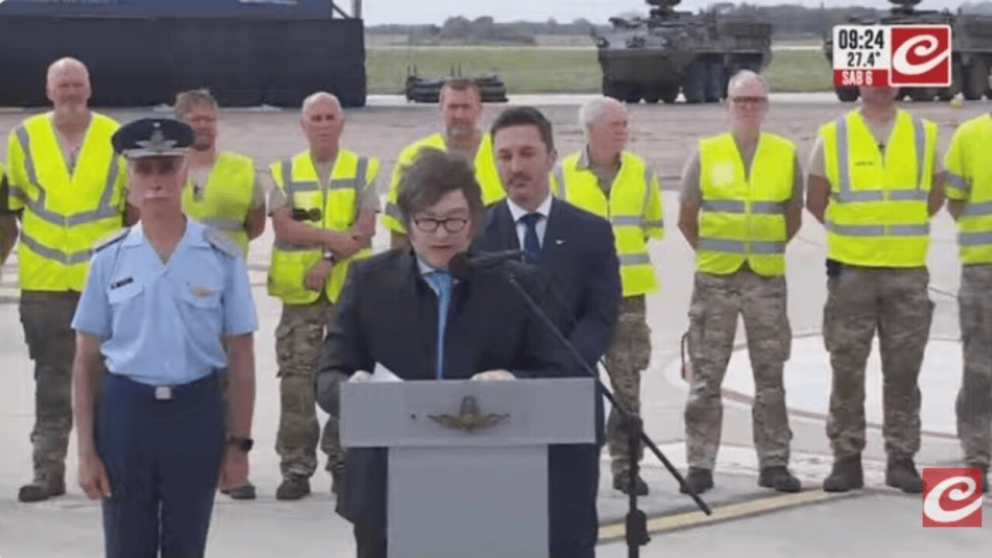 Javier Milei presidió el acto en Córdoba por la incorpración de los seis F-16 (Captura de TV).