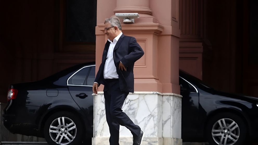Raúl Jalil aseguró que "el diálogo es fundamental", después de una reunión con Milei en Casa Rosada el 30 de octubre