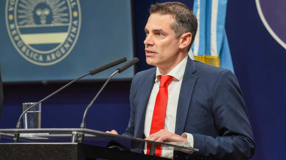Epígrafe sugerido: Sebastián Amerio respaldó la reforma y afirmó que el Gobierno impulsa un Código Penal centrado en las víctimas.