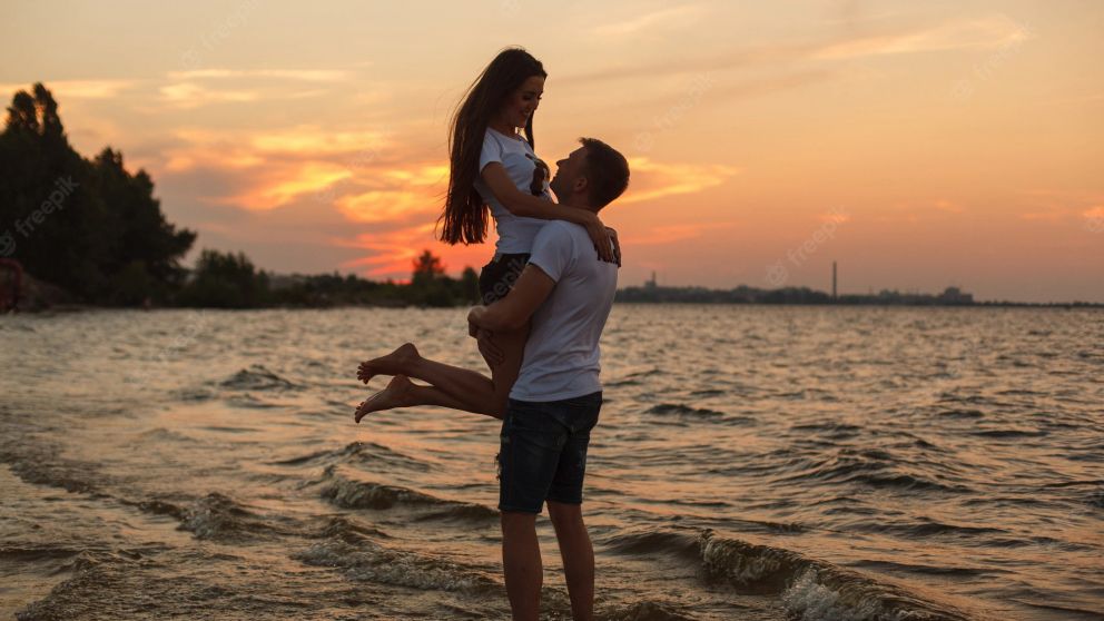 Qué revela elegir siempre la playa para las vacaciones, según la psicología