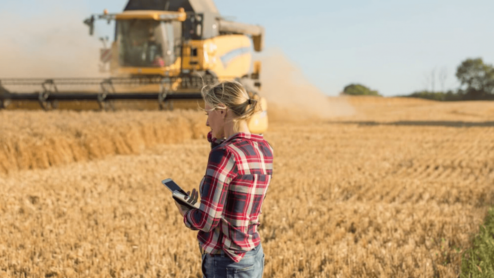 El trabajo de las mujeres en la agroindustria creció entre aquellas que tienen menos de 30 años
