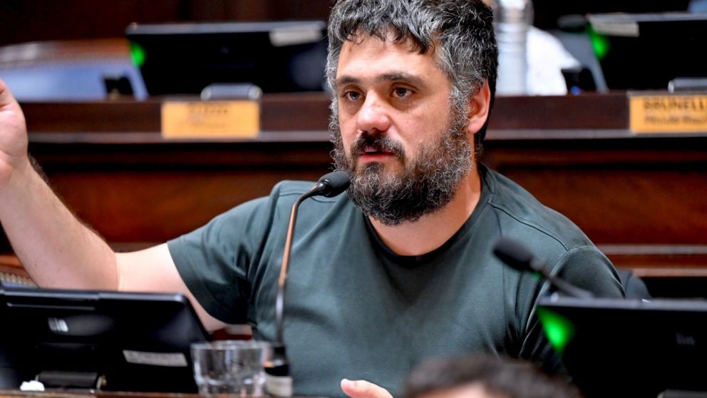 "Boludeces no"; de esa manera Tignanelli negó versiones que daban cuenta de que La Cámpora amenazaría con dejar sin financiamiento a Kicillof.