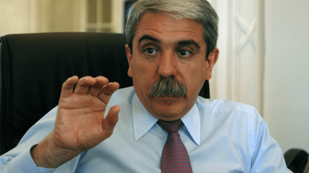 Aníbal Fernández calificó a la propuesta del aumento del salario mínimo como "una vergüenza"