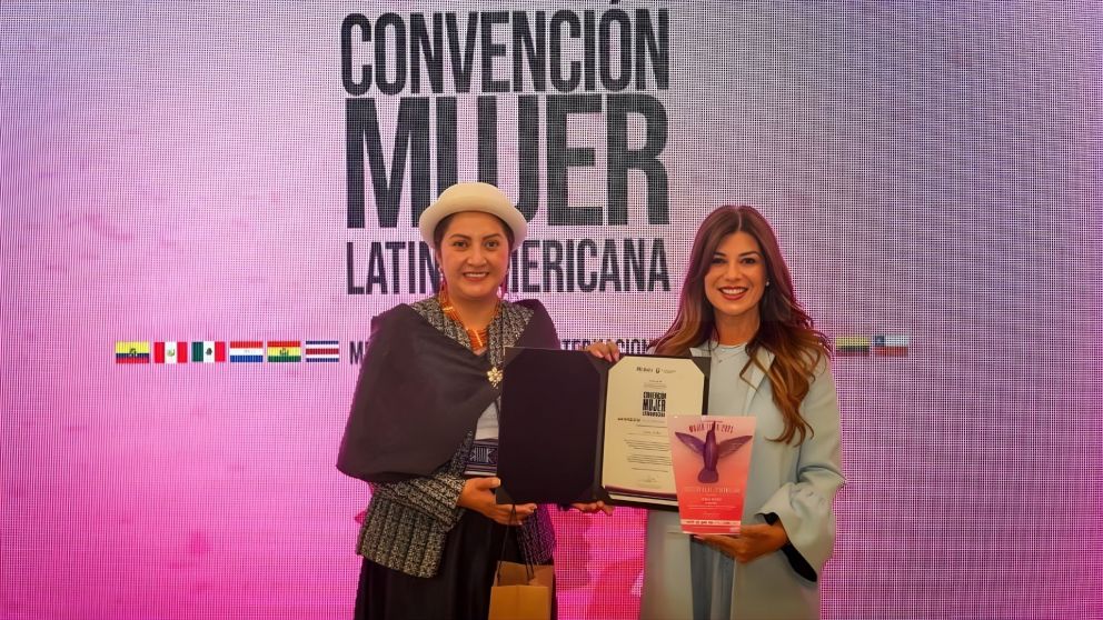 Premio de la Convenci�n Mujer Latinoamericana