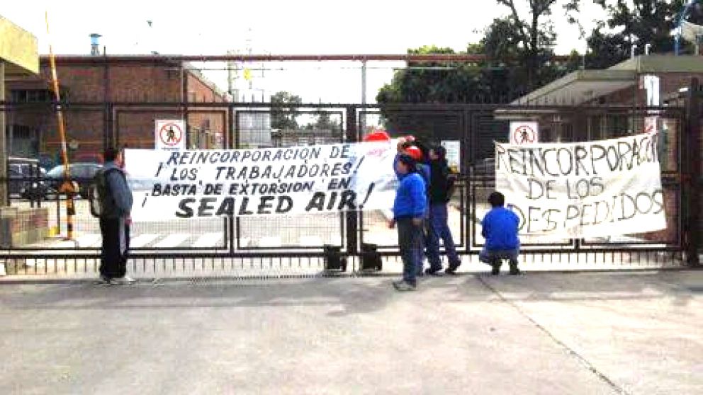 Una multinacional envió 65 telegramas de despidos el 30 de diciembre