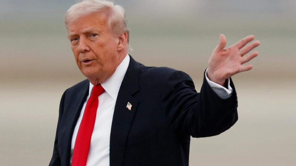 El presidente Donald Trump intenta contener los precios del petróleo y evitar una recesión global