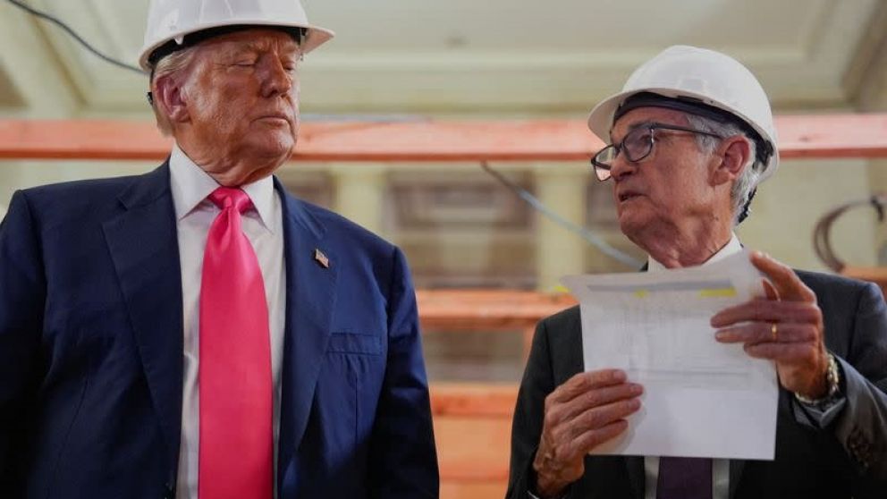 Powell enfrenta a Trump y denuncia presiones políticas para forzar una baja de tasas