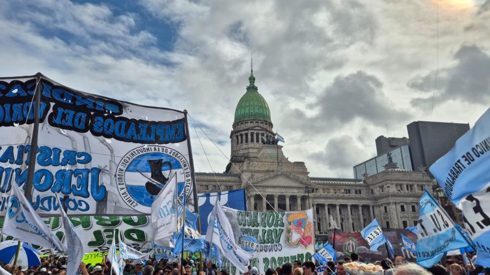 Paritarias bonaerenses: gremios rechazaron la oferta salarial del Gobierno