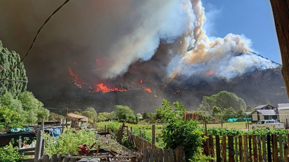 Epuy�n declar� "Estado de Cat�strofe" por los incendios forestales