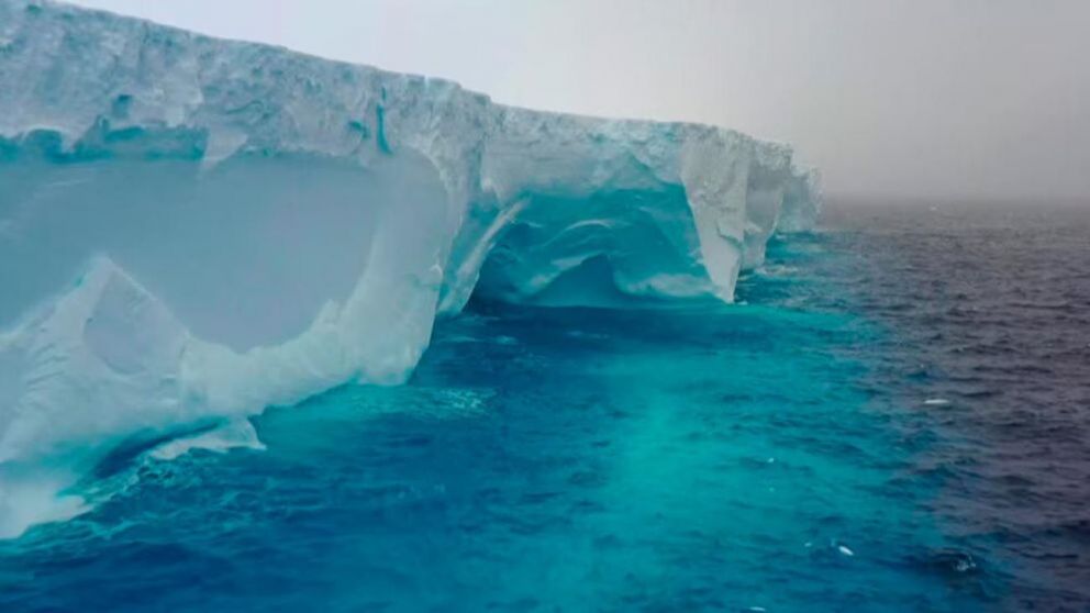 El iceberg más grande del mundo se derrite tras 40 años a la deriva
