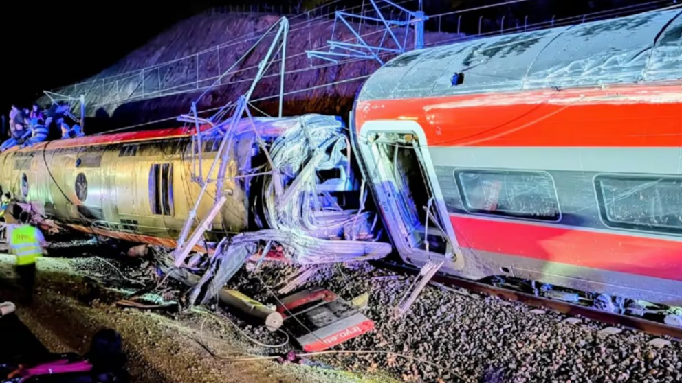 Choque de trenes en España dejó 39 muertos y más de un centenar de heridos