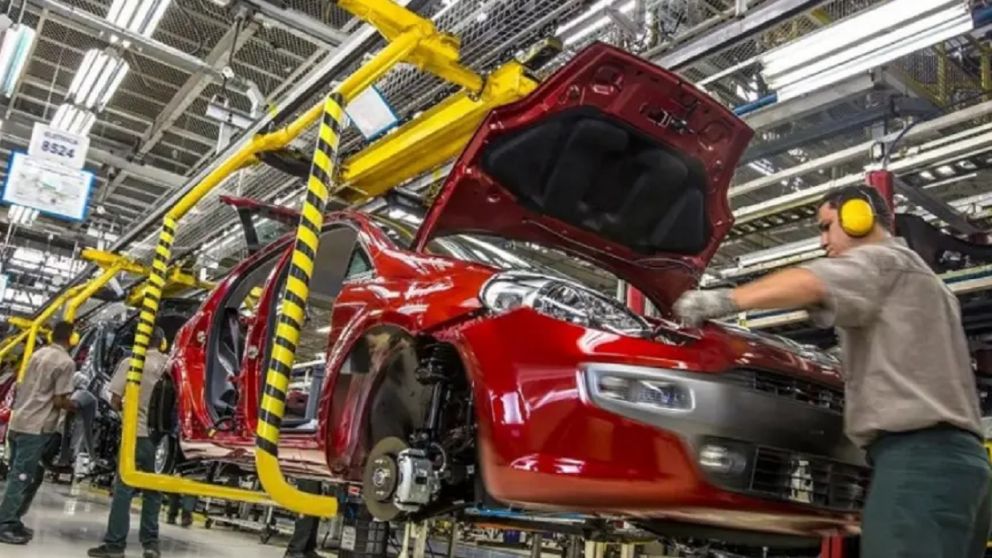 General Motors vuelve a frenar su producci�n en Argentina