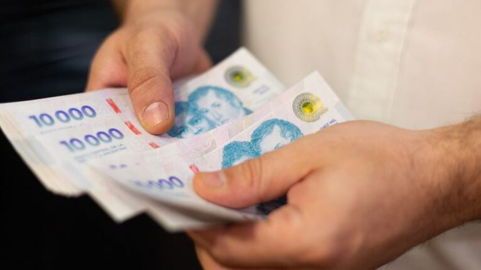 Continúa el pago de la Compensación para jubilados de febrero