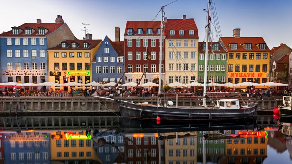 Emigrar a Dinamarca: de qué se tratan los empleos que ofrecen a hispanohablantes.