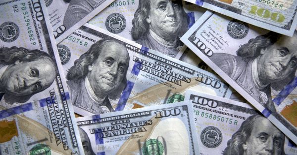 Dólar blue se mantiene en $1.420: análisis del mercado