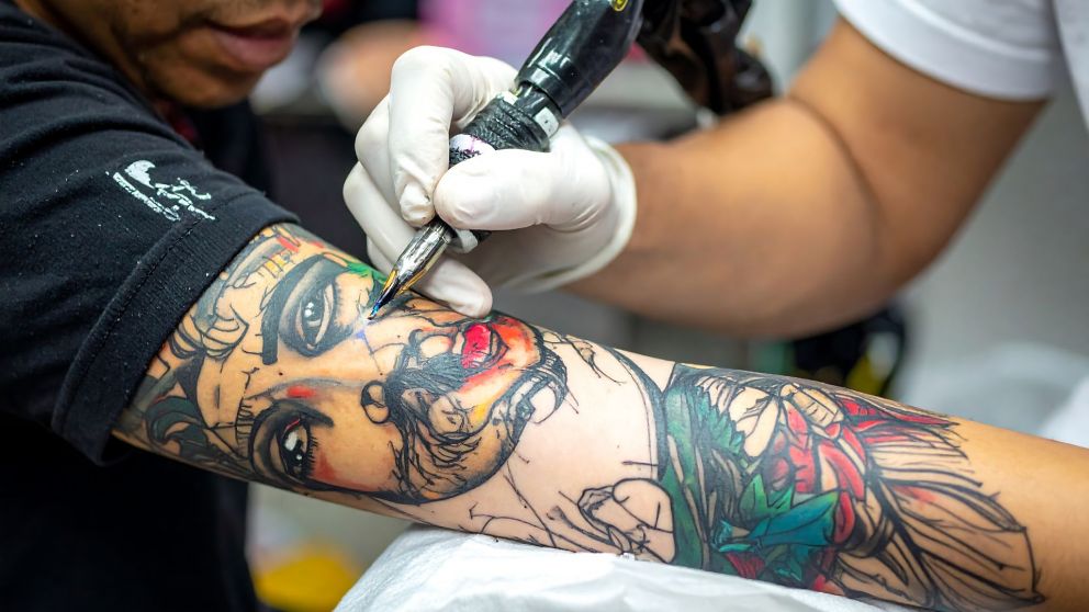 Solo 1 de cada 10 personas se arrepiente de tener un tatuaje, según un estudio.