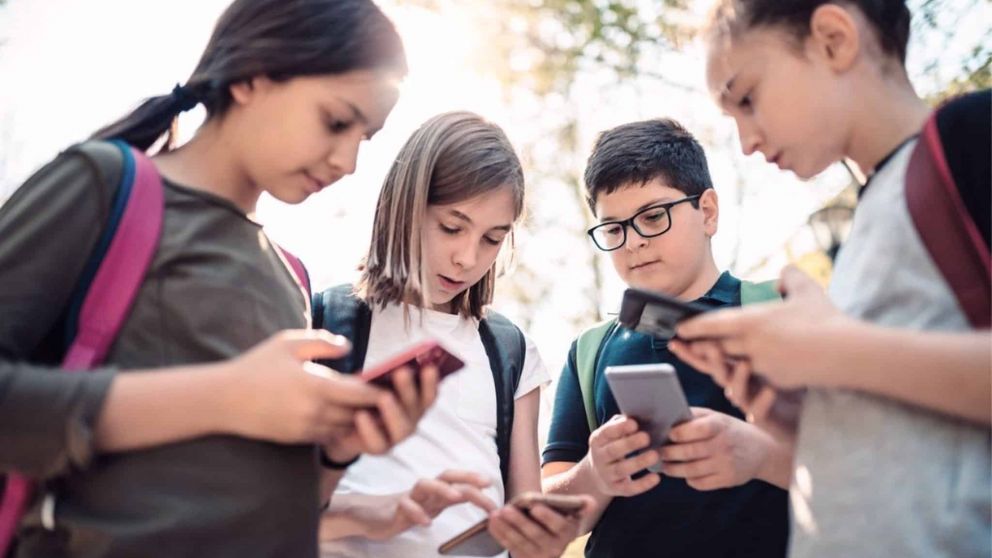 Las redes sociales pueden da�ar la salud mental, generar adicci�n, exponer a acoso y afectar el desarrollo emocional