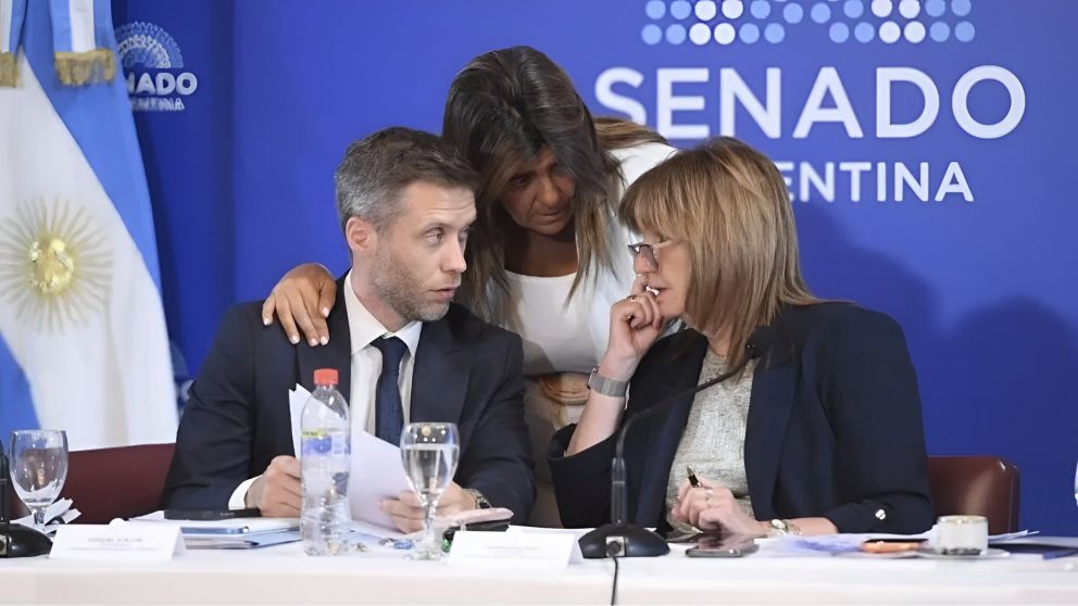 Patricia Bullrich avanza con las negociaciones para lograr que la reforma laboral sea aprobada.