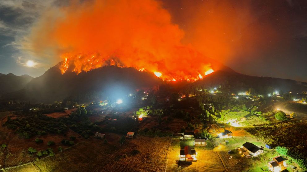 Los incendios ya arrasaron casi 230.000 hectáreas en la Patagonia argentina, y afectaron a Chubut, Río Negro, Neuquén, La Pampa y Santa Cruz