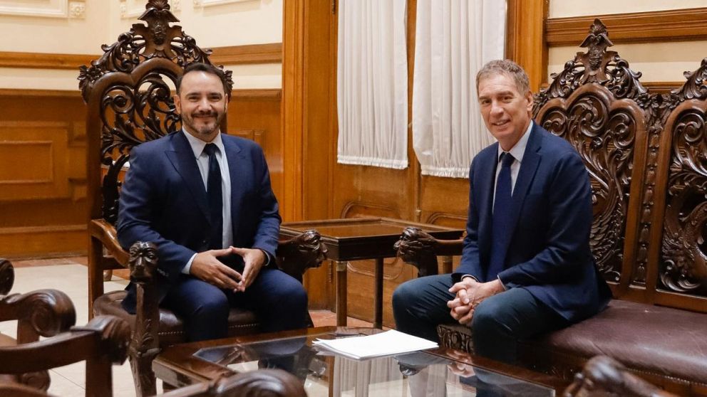 Santilli viajó a Corrientes y se reunió con el gobernador Valdés.