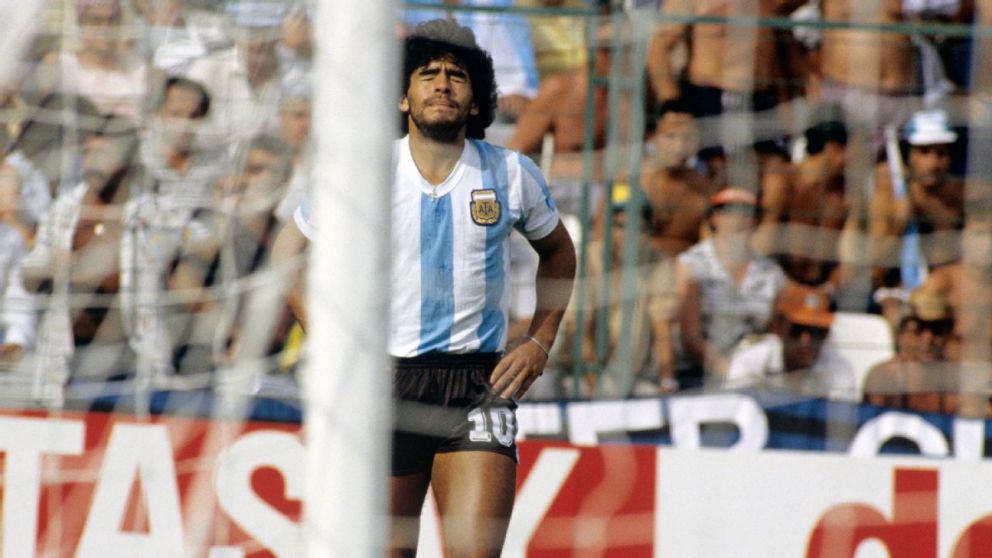 La Justicia frenó el uso y la explotación comercial de la marca Maradona