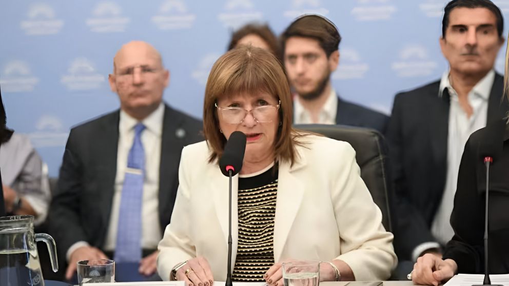 Patricia Bullrich confirmó que los arreglos para el tratamiento de la reforma laboral están en su fase final.