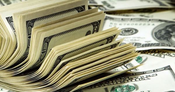 Bonos en dólares caen 0,5% y riesgo país supera 500 puntos