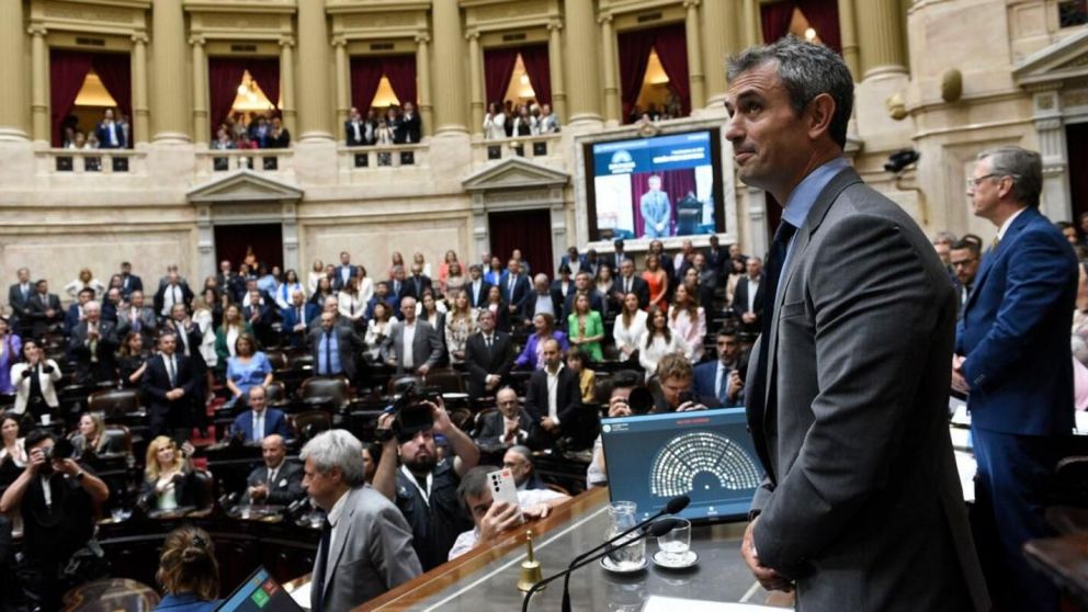 El presidente de la Cámara de Diputados, Martín Menem, presidirá las sesiones extraordinarias en la Cámara Alta
