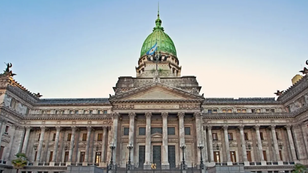 El Gobierno prorrogó las extraordinarias del Congreso hasta el 28 de febrero