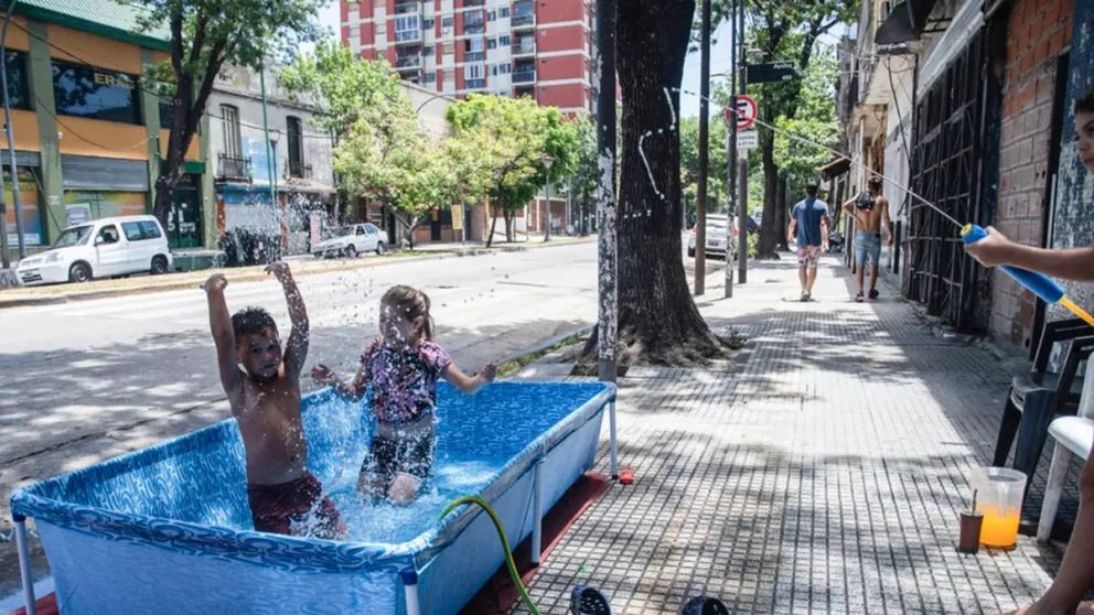 Las altas temperaturas provocaron múltiples asistencias por golpes de calor en la Ciudad de Buenos Aires.