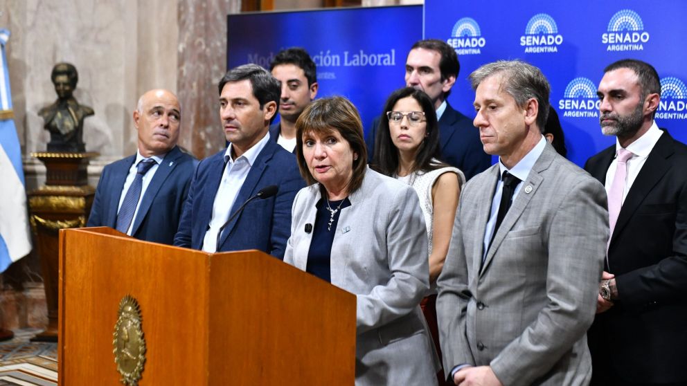 El plenario de las comisiones de Trabajo y Previsi�n Social y Presupuesto dio luz verde para tratar la reforma laboral en el Senado